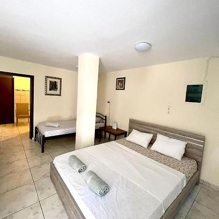 Legacy Lux By The Airport & Beach أرتيميدا المظهر الخارجي الصورة