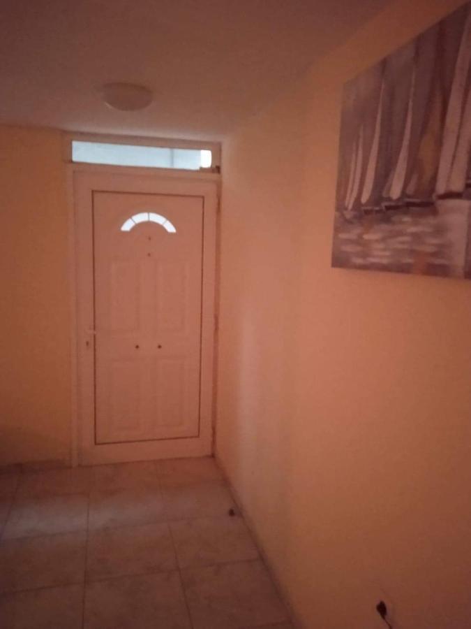 Legacy Lux By The Airport & Beach أرتيميدا المظهر الخارجي الصورة