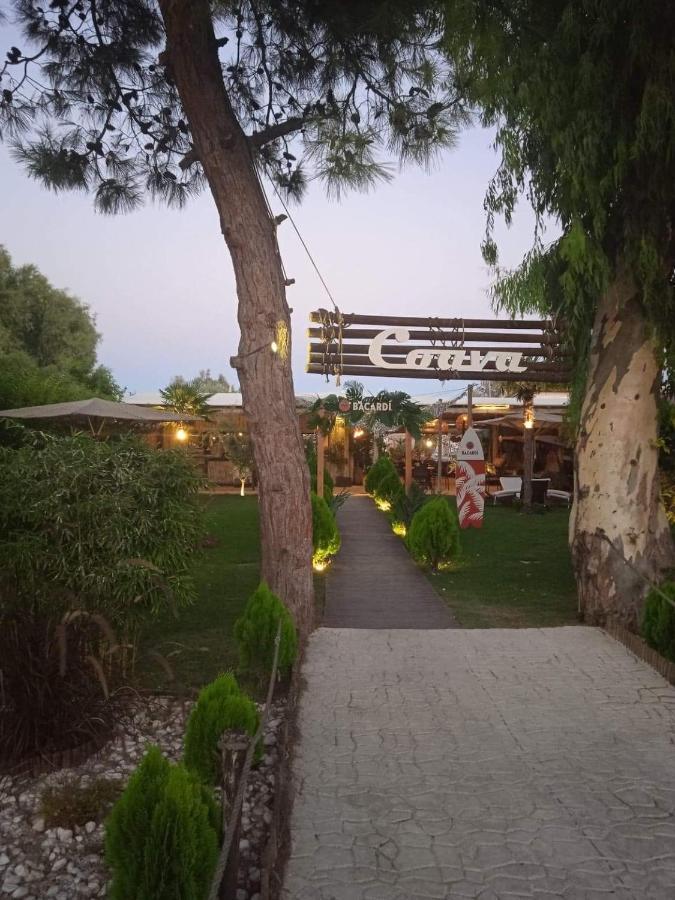 Legacy Lux By The Airport & Beach أرتيميدا المظهر الخارجي الصورة